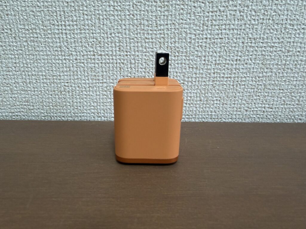 Anker Nano Charger のプラグの画像