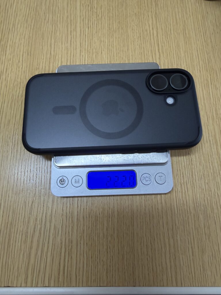 iPhone 17 ケース付きの重量