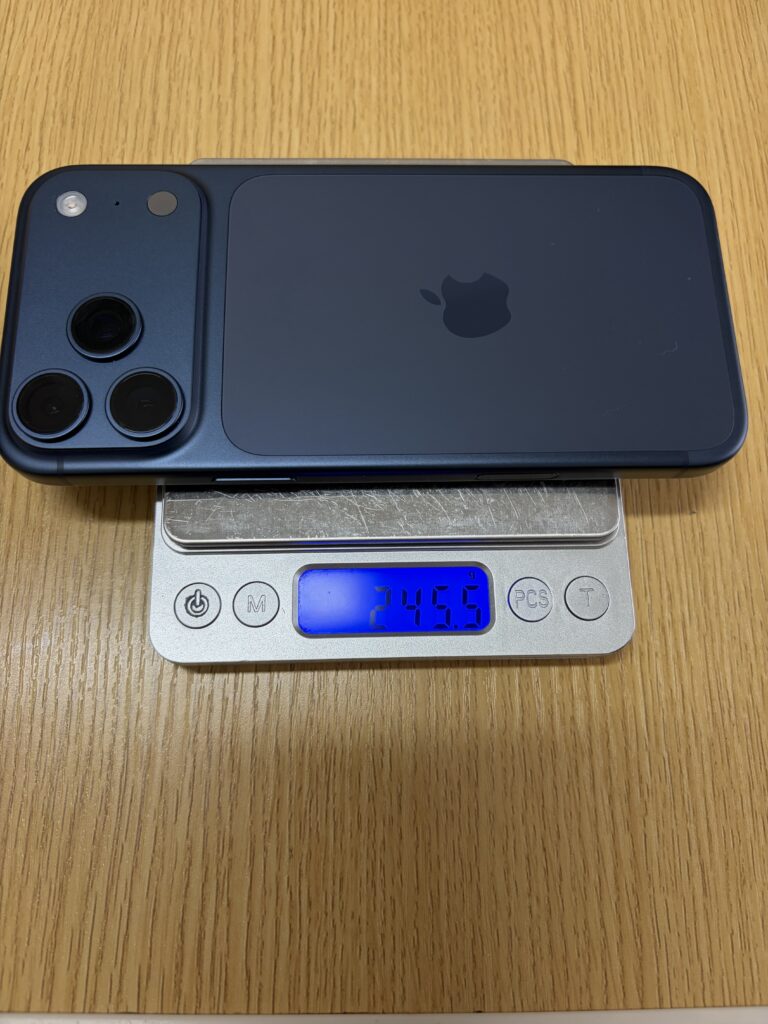 iPhone 17 pro max 本体のみ重量
