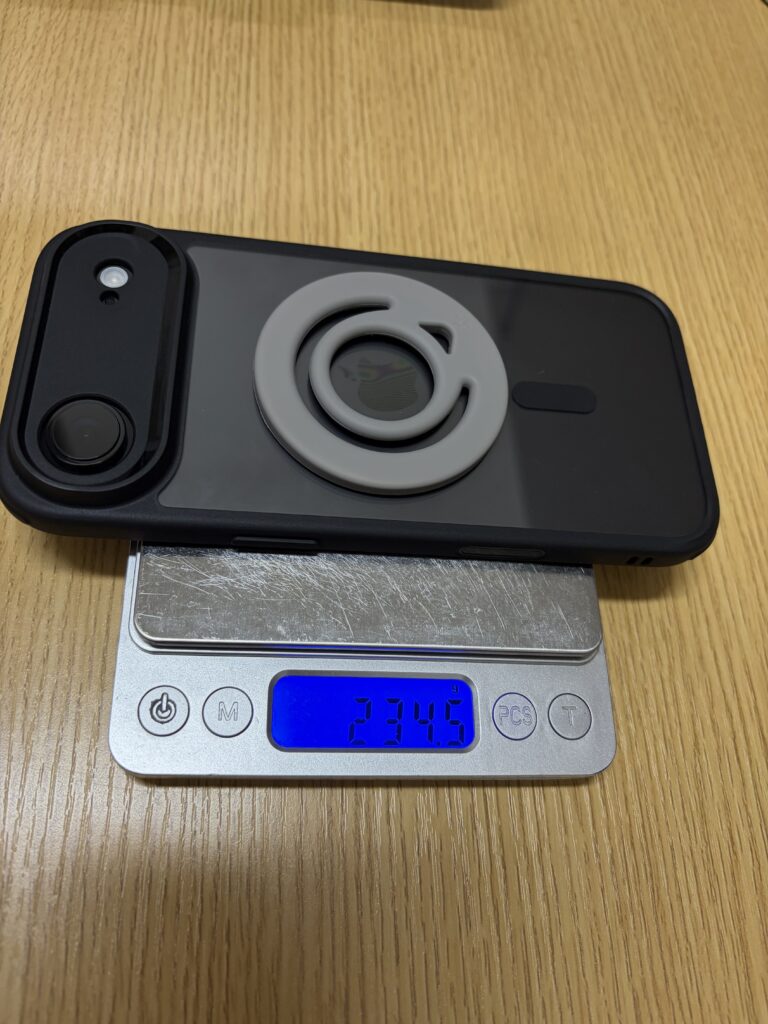 iPhone Airにケースとリングを装備