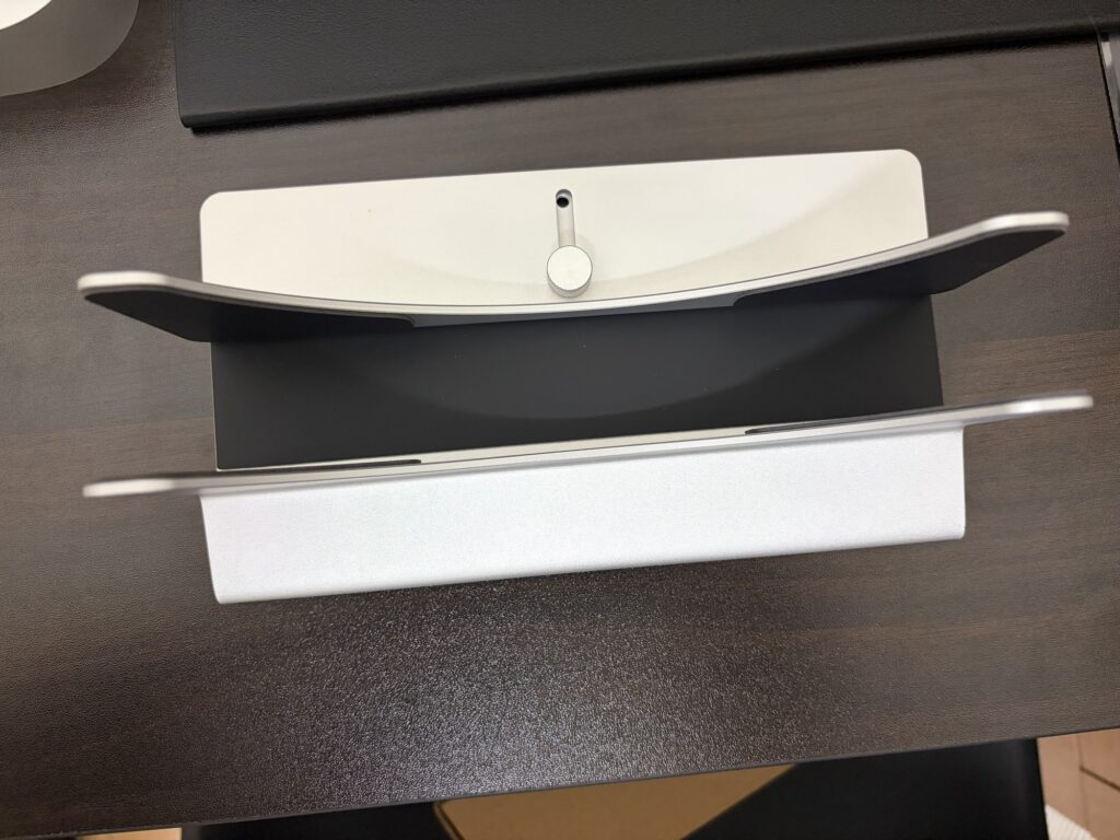 Mac mini スタンドを上から見た様子