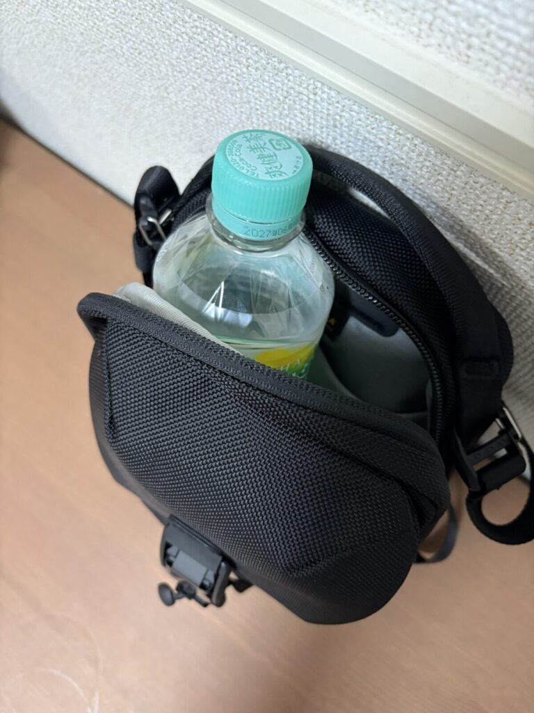 600mlのペットボトルを収納した様子