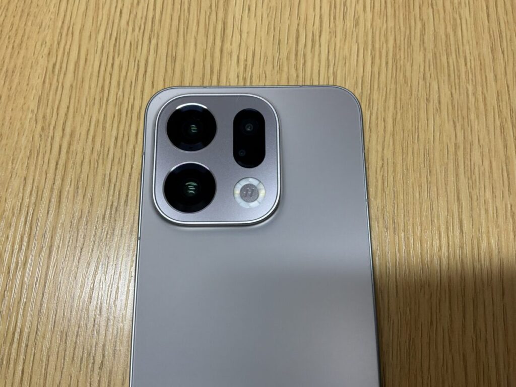Find X9 カメラ部分